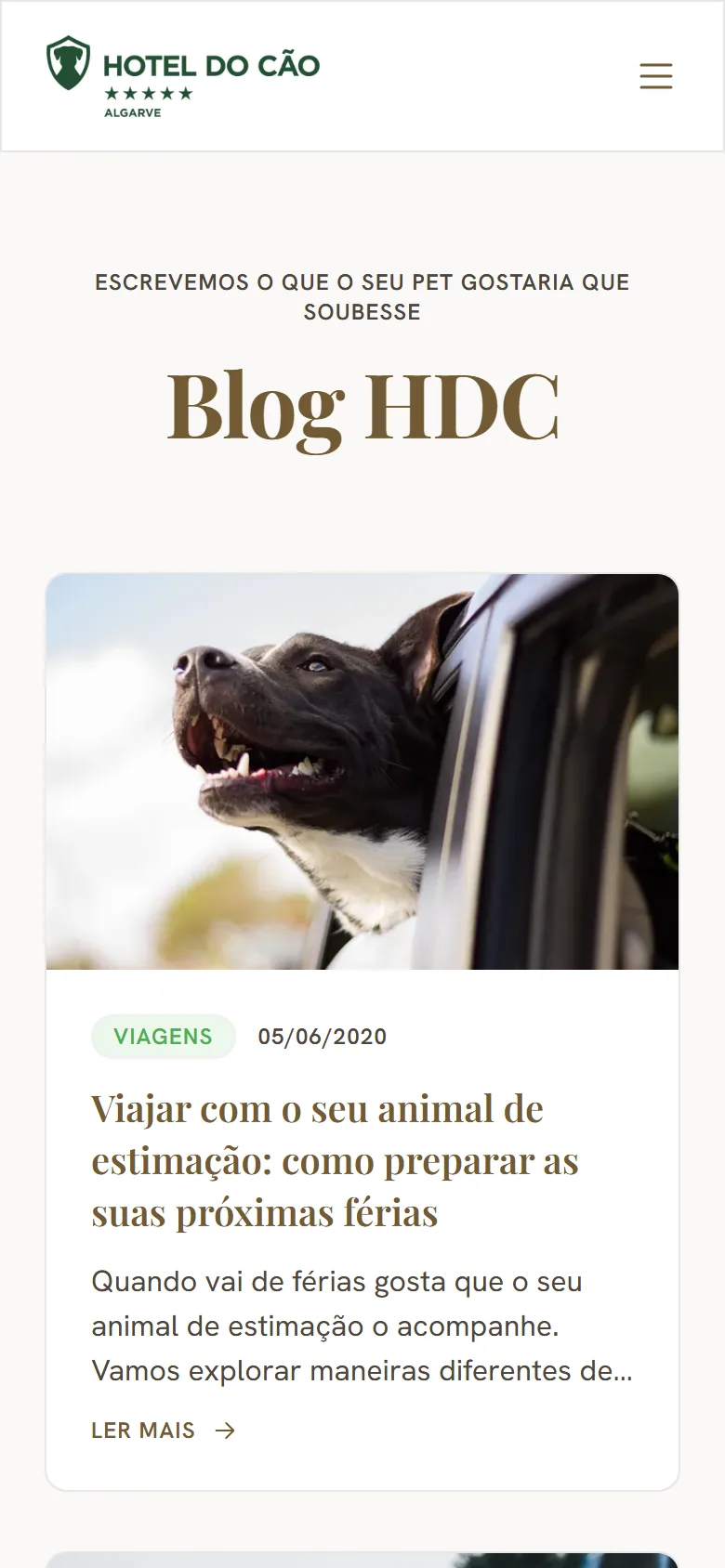 O blogue no telemóvel, com um artigo sobre viajar com o animal de estimação.